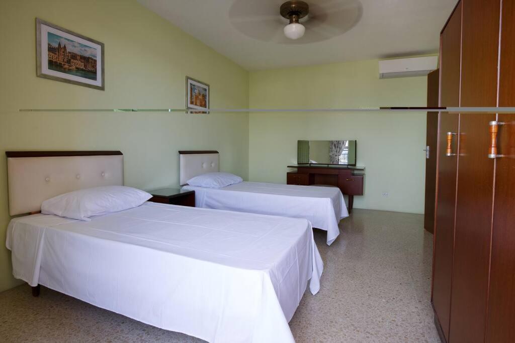 1 Bedrm Apt Seaview Balluta Bay Saint Julian's Екстериор снимка